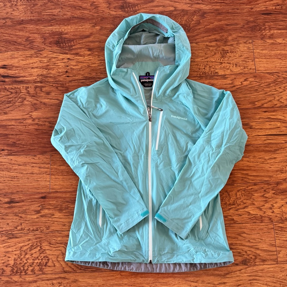 Women’s Patagonia Torrentshell Rain Jacket Size Large